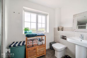Ensuite- click for photo gallery